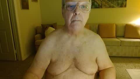 Snapshot of tonysview12000 chatting on February 17, 2:08 am tonysview12000 online show from February 17, 2:08 am