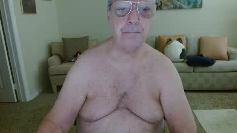 Snapshot of tonysview12000 chatting on April 6, 7:48 pm tonysview12000 online show from April 6, 7:48 pm
