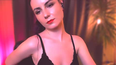 Snapshot of too_beautiful chatting on December 28, 9:30 pm Elizabeth online show from December 28, 9:30 pm