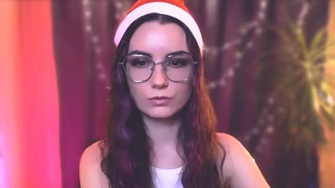 Snapshot of too_beautiful chatting on January 1, 6:49 pm Elizabeth online show from January 1, 6:49 pm