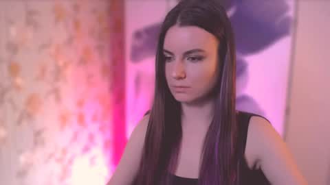 Snapshot of too_beautiful chatting on March 2, 5:14 pm Elizabeth online show from March 2, 5:14 pm