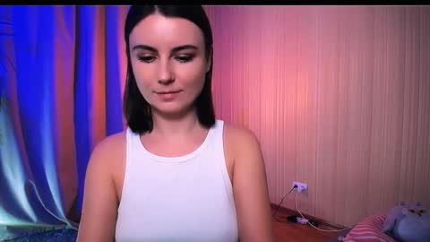 Snapshot of too_beautiful chatting on December 18, 4:02 pm Elizabeth online show from December 18, 4:02 pm