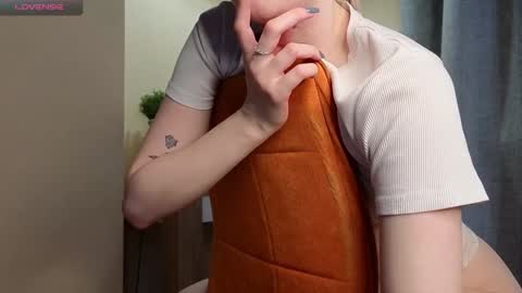 Hey hey Im Megan Pvt open. Im very glad to see you here online show from February 1, 9:11 am