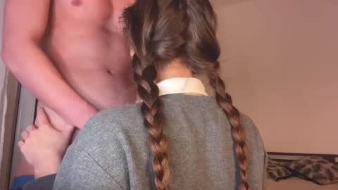 Snapshot of tooclose_toofar chatting on December 2, 4:09 pm tooclose_toofar online show from December 2, 4:09 pm