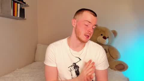 Snapshot of toohornyserj chatting on December 7, 8:16 pm toohornyserj online show from December 7, 8:16 pm