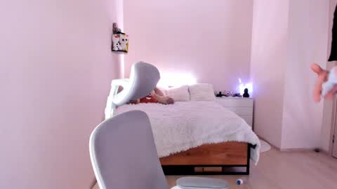 Snapshot of toohornyserj chatting on February 24, 12:09 am toohornyserj online show from February 24, 12:09 am