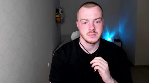 Snapshot of toohornyserj chatting on October 10, 8:08 pm toohornyserj online show from October 10, 8:08 pm