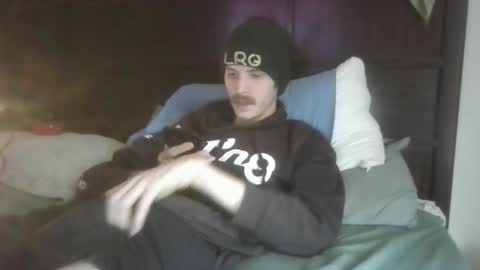 Snapshot of tootall803 chatting on December 10, 9:00 pm TooTall803 online show from December 10, 9:00 pm