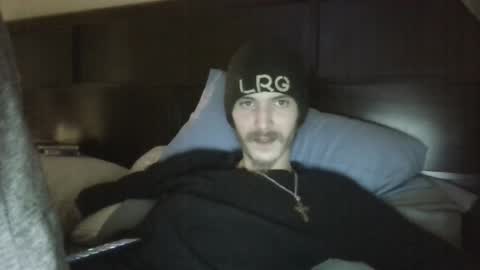 Snapshot of tootall803 chatting on January 19, 10:17 am TooTall803 online show from January 19, 10:17 am