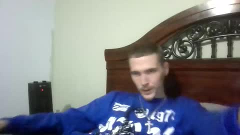 Snapshot of tootall803 chatting on January 18, 11:19 pm TooTall803 online show from January 18, 11:19 pm