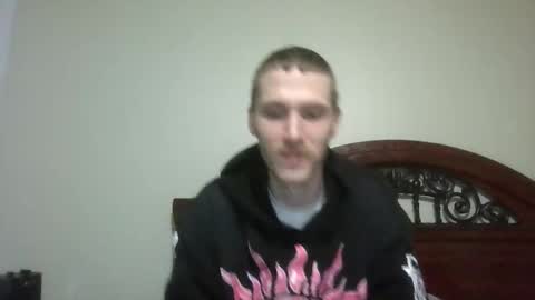 Snapshot of tootall803 chatting on February 5, 3:33 am TooTall803 online show from February 5, 3:33 am