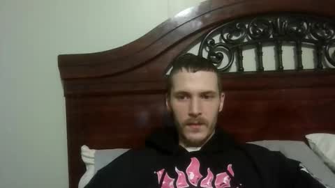 Snapshot of tootall803 chatting on February 6, 12:59 am TooTall803 online show from February 6, 12:59 am