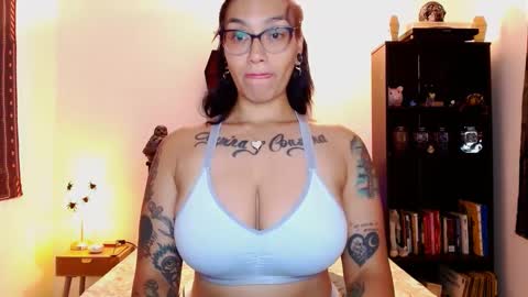Snapshot of toothyy chatting on January 12, 1:21 am toothyy online show from January 12, 1:21 am