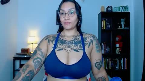 Snapshot of toothyy chatting on May 16, 7:45 pm toothyy online show from May 16, 7:45 pm