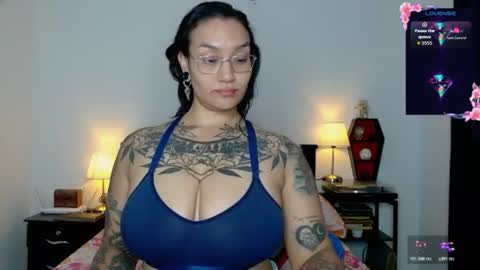 Snapshot of toothyy chatting on July 18, 10:46 pm toothyy online show from July 18, 10:46 pm