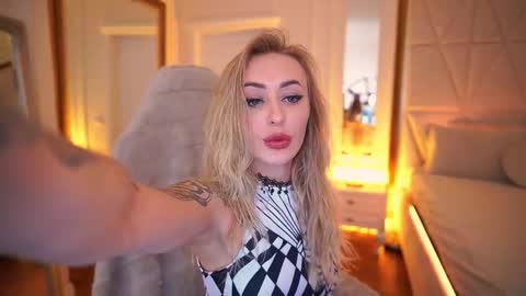 Snapshot of top_grace chatting on February 8, 2:09 pm top_grace online show from February 8, 2:09 pm