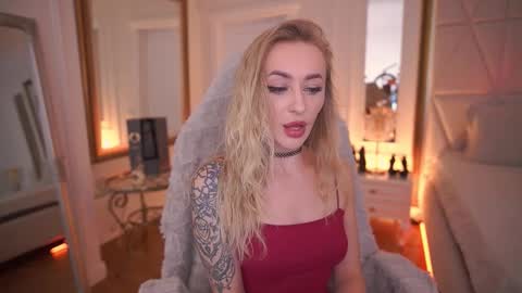 Snapshot of top_grace chatting on February 10, 11:09 pm top_grace online show from February 10, 11:09 pm