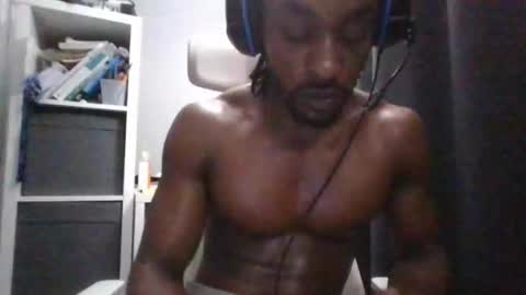 Snapshot of topasbadboi chatting on November 7, 7:47 pm BlackX0nyx88 online show from November 7, 7:47 pm