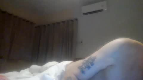 Snapshot of topfoxs30 chatting on May 15, 8:32 am topfoxs30 online show from May 15, 8:32 am