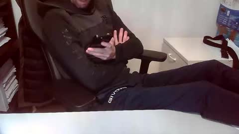 Topg84 online show from November 18, 5:28 pm