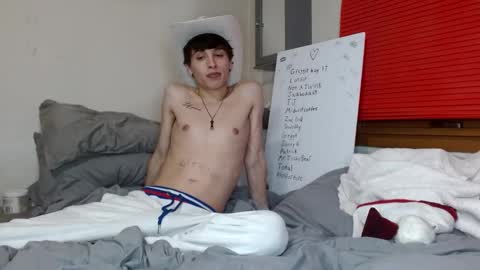 Snapshot of topzaddy chatting on December 10, 12:39 am TopZaddy online show from December 10, 12:39 am