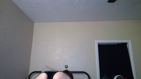 Snapshot of tori9997 chatting on June 13, 6:44 am butterfly princess online show from June 13, 6:44 am