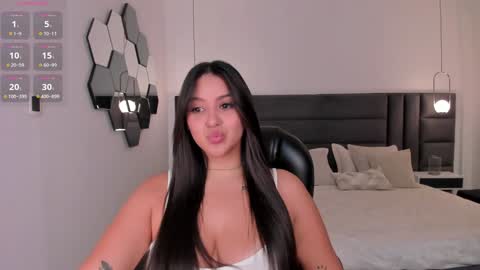 Tori Cross online show from January 18, 6:43 pm