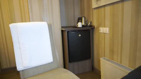         online show from March 2, 4:14 am