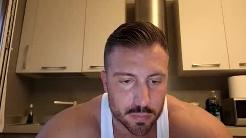 Snapshot of toro_arrapato chatting on May 20, 6:47 pm toro_arrapato online show from May 20, 6:47 pm