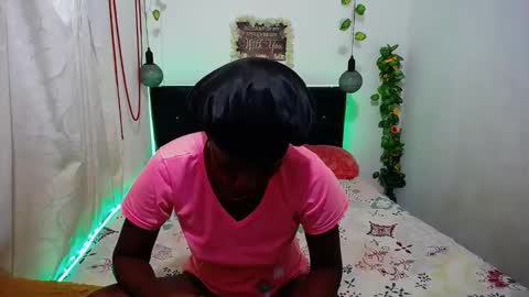 Snapshot of tory_montannaxx chatting on January 22, 9:35 am tory_montannaxx online show from January 22, 9:35 am