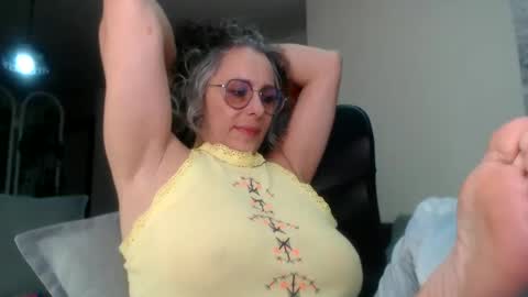 Snapshot of totypink chatting on February 13, 4:50 pm TotyPink online show from February 13, 4:50 pm