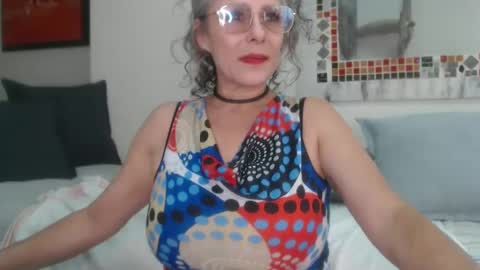 Snapshot of totypink chatting on September 19, 3:02 pm TotyPink online show from September 19, 3:02 pm