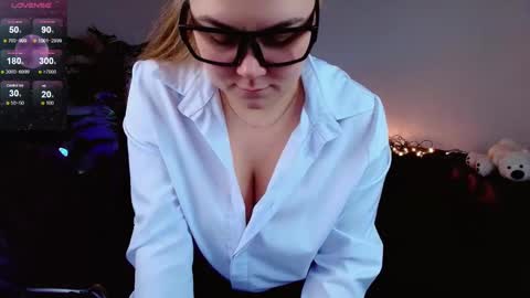   online show from December 4, 11:19 am