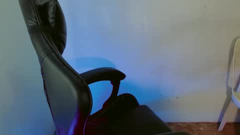 Alison online show from February 26, 1:11 am