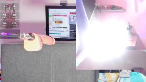 touk_kira online show from November 14, 2:49 pm