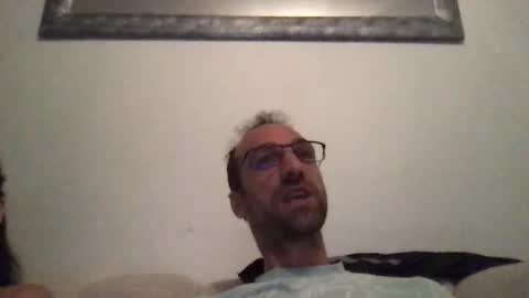 Snapshot of tounu38 chatting on April 19, 8:11 pm tounu38 online show from April 19, 8:11 pm
