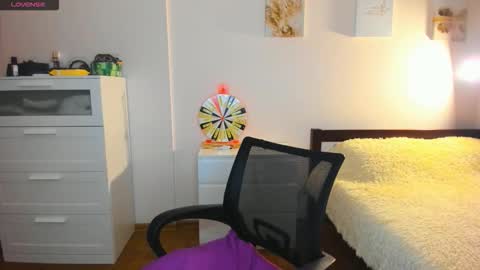 Ellina online show from March 26, 3:17 pm