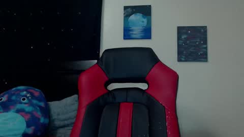 Lilly Miss Mistress Goddess Maam Queen Boss online show from December 17, 10:44 am