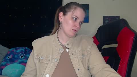 Lilly Miss Mistress Goddess Maam Queen Boss online show from December 21, 11:33 am