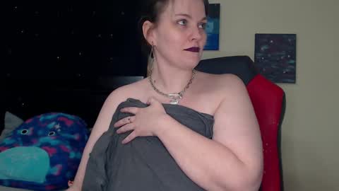 Lilly Miss Mistress Goddess Maam Queen Boss online show from January 3, 12:30 pm