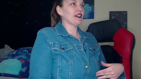 Lilly Miss Mistress Goddess Maam Queen Boss online show from January 6, 11:40 am