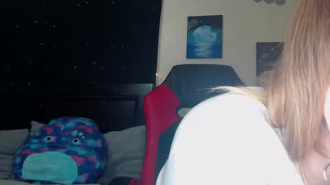 Lilly Miss Mistress Goddess Maam Queen Boss online show from January 22, 8:18 am