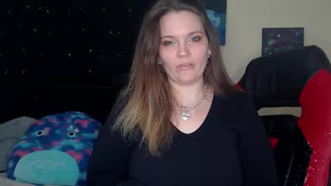 Lilly Miss Mistress Goddess Maam Queen Boss online show from February 6, 6:18 am