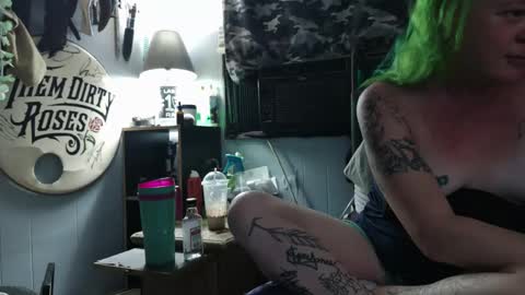 ToxicTemptress420 online show from January 16, 5:22 am