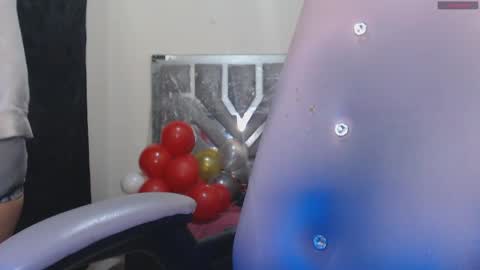 Snapshot of toxxxic_cams chatting on May 26, 7:37 am toxca69 online show from May 26, 7:37 am
