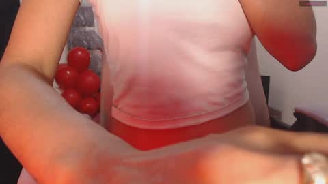 Snapshot of toxxxic_cams chatting on May 28, 9:17 am toxca69 online show from May 28, 9:17 am