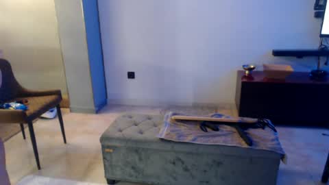 Snapshot of toy4ever chatting on July 11, 11:17 pm toy4ever online show from July 11, 11:17 pm