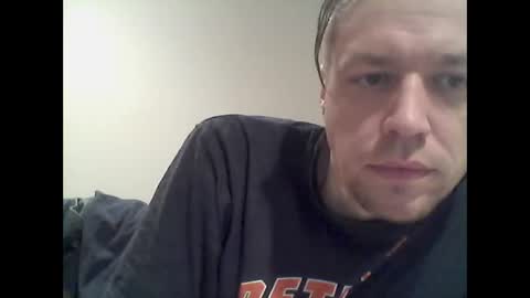Snapshot of tpete119 chatting on December 23, 7:06 am Shooter McGavin online show from December 23, 7:06 am