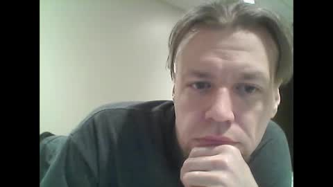 Snapshot of tpete119 chatting on March 8, 9:17 am Shooter McGavin online show from March 8, 9:17 am