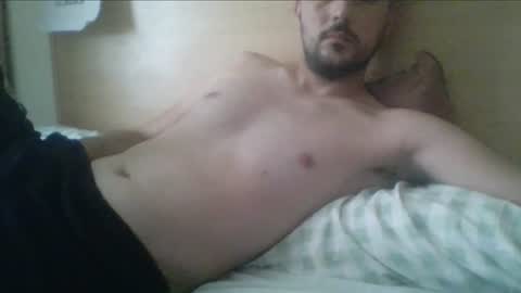 Snapshot of trabuk17 chatting on August 1, 10:58 am trabuk17 online show from August 1, 10:58 am